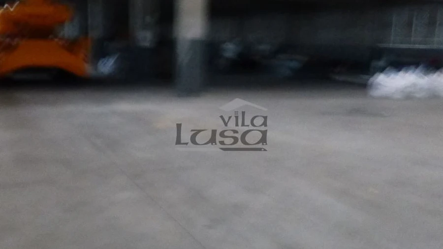 Armazém para Arrendamento em Avintes