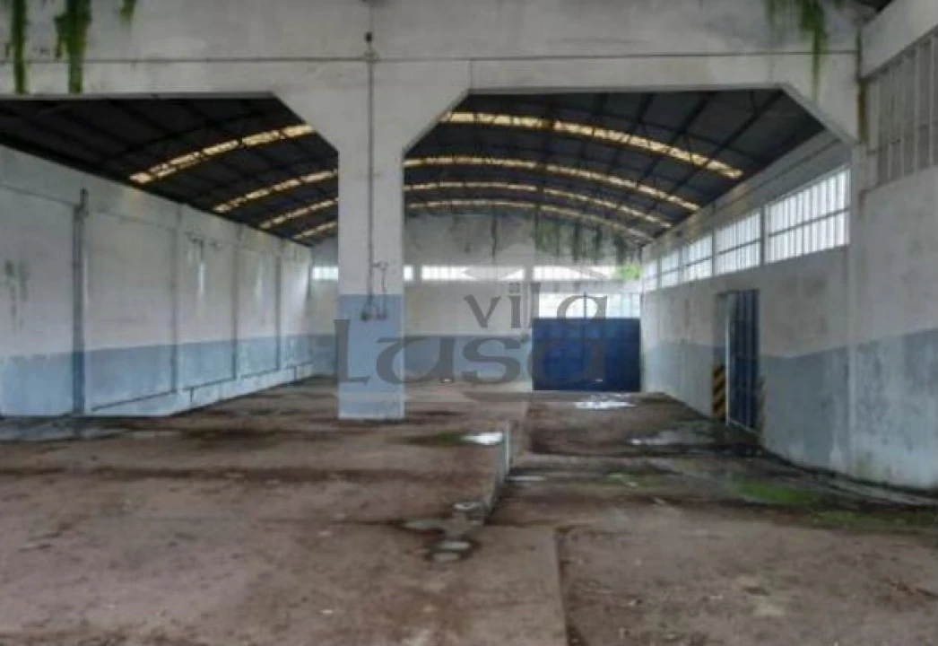 Armazém para Venda em Santa Maria de Lamas Foto 15