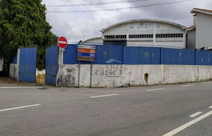 Armazém para Venda em Santa Maria de Lamas