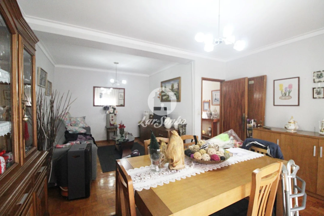Apartamento T2 para Venda em Fânzeres e São Pedro da Cova Foto 4