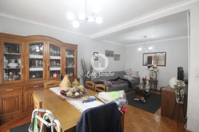 Apartamento T2 para Venda em Fânzeres e São Pedro da Cova Foto 3