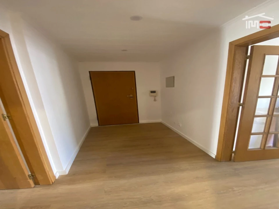 Apartamento T2 para Arrendamento em Corroios Foto 18