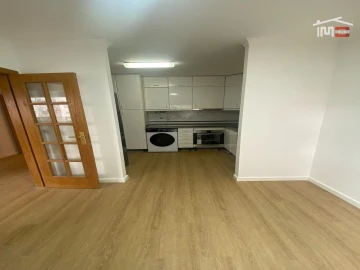 Apartamento T2 para Arrendamento em Corroios