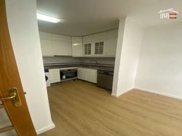 Apartamento T2 para Arrendamento em Corroios
