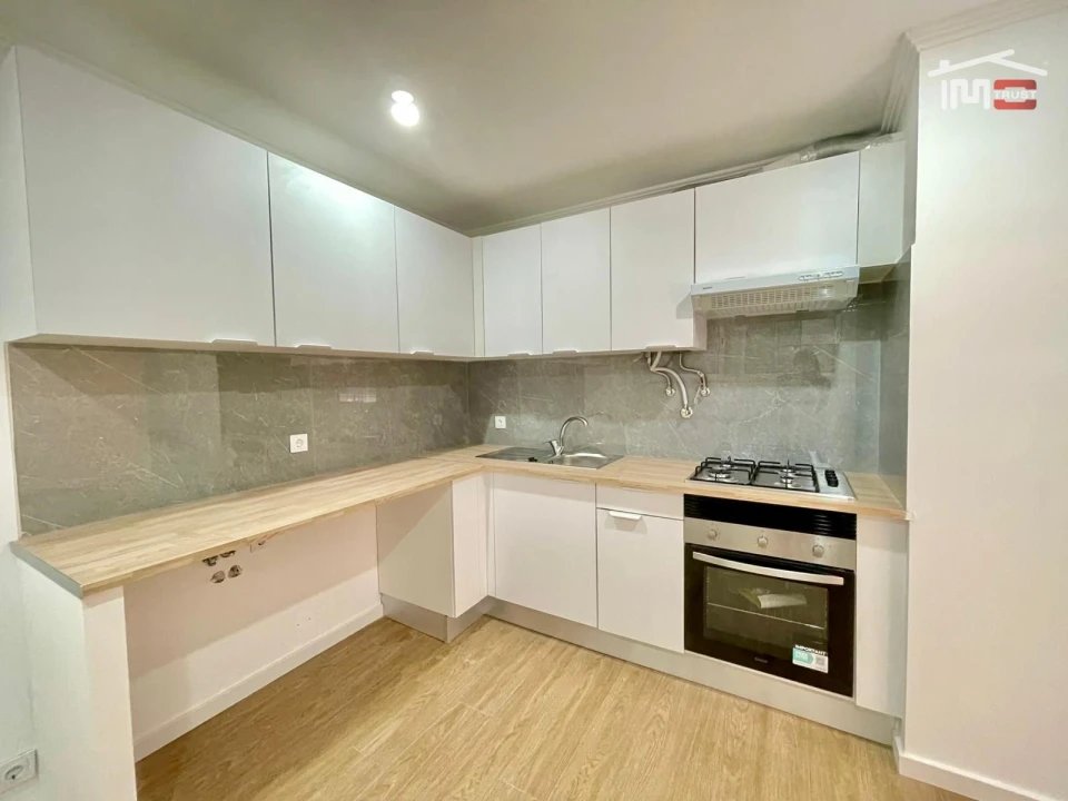 Apartamento T1 para Venda em Barreiro e Lavradio Foto 8