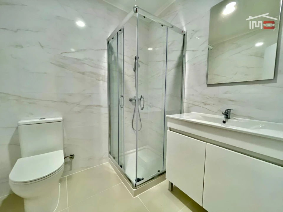 Apartamento T1 para Venda em Barreiro e Lavradio Foto 20