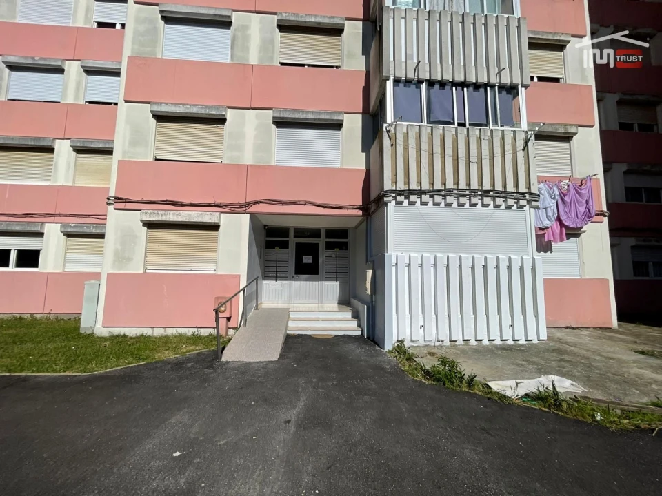 Apartamento T1 para Venda em Barreiro e Lavradio Foto 29