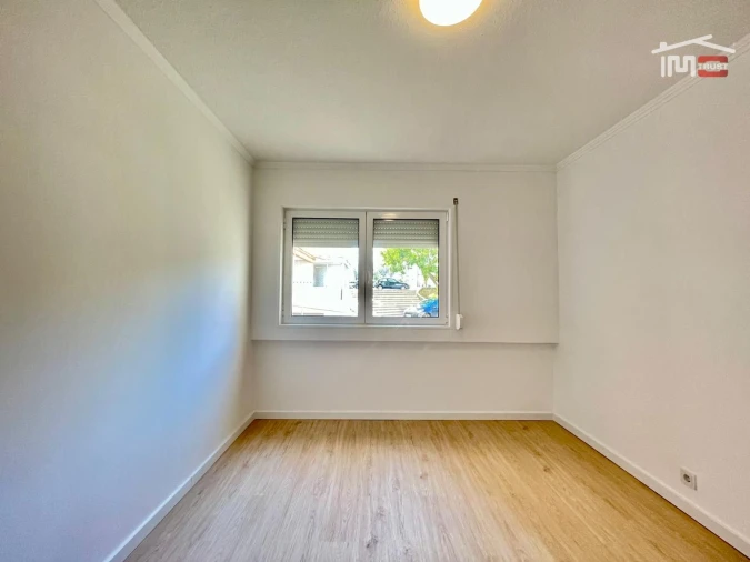 Apartamento T1 para Venda em Barreiro e Lavradio Foto 15