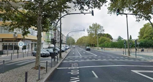 Loja para Venda em Alvalade