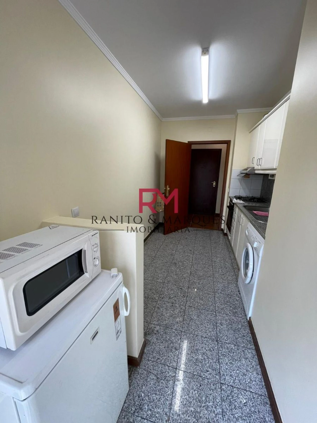 Apartamento T1 para Arrendamento em Canidelo Foto 5
