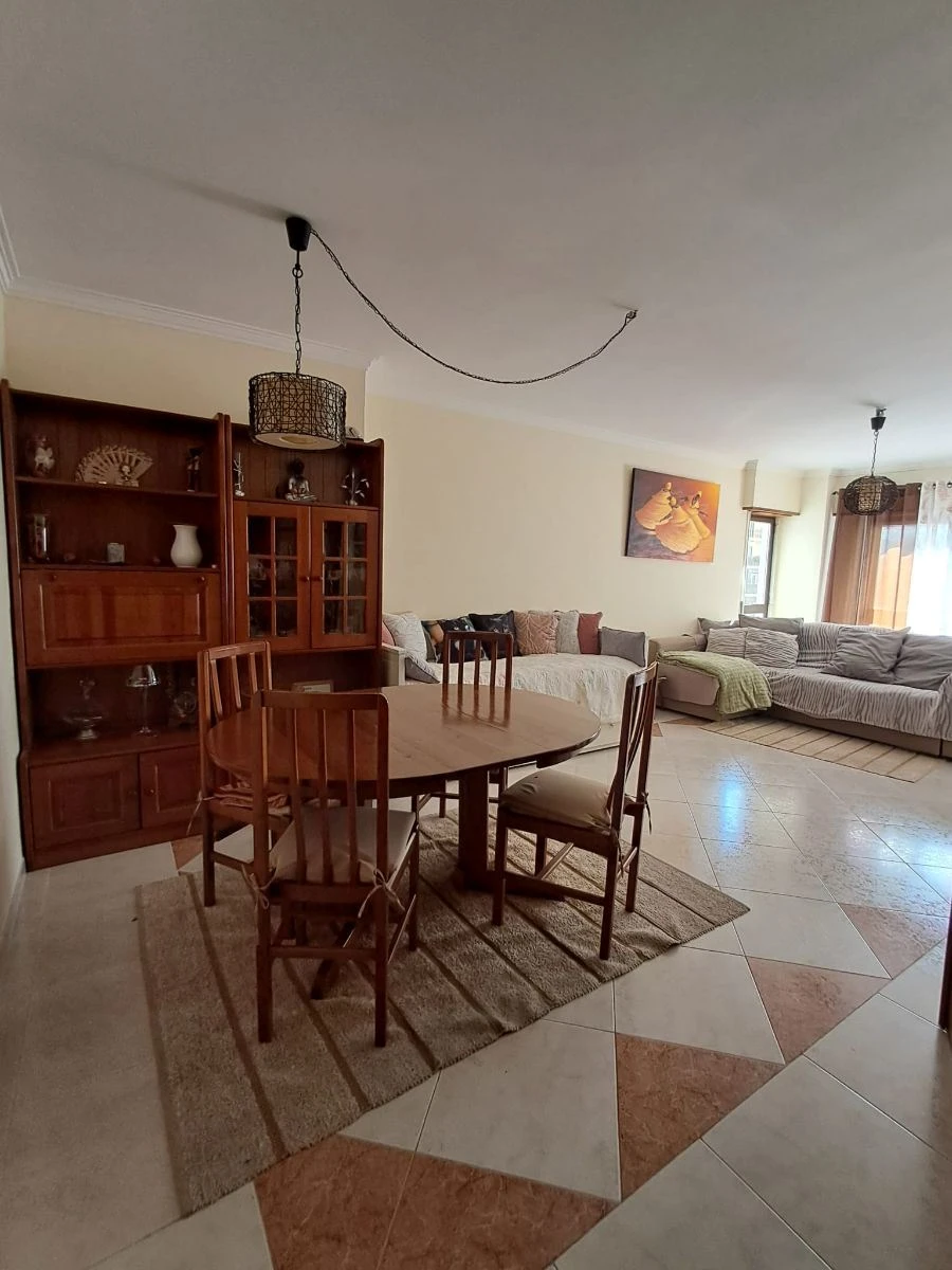Apartamento T2 para Venda em Algueirão-Mem Martins Foto 6