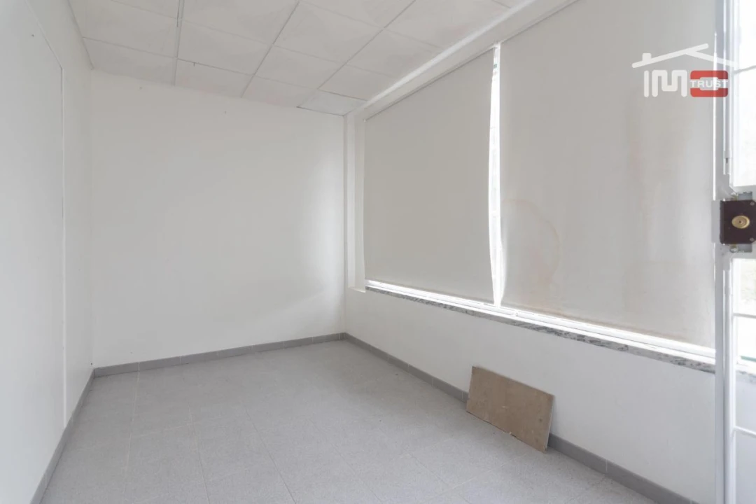 Armazém para Venda em Mira de Aire Foto 18