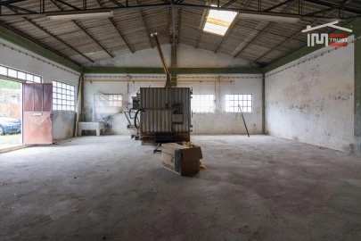 Armazém para Venda em Mira de Aire