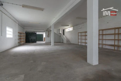 Armazém para Venda em Mira de Aire