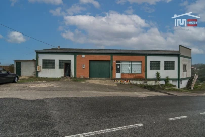 Armazém para Venda em Mira de Aire