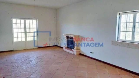 Moradia T4 para Venda em Borba (Matriz)