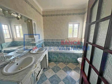 Moradia T4 para Venda em Borba (Matriz)