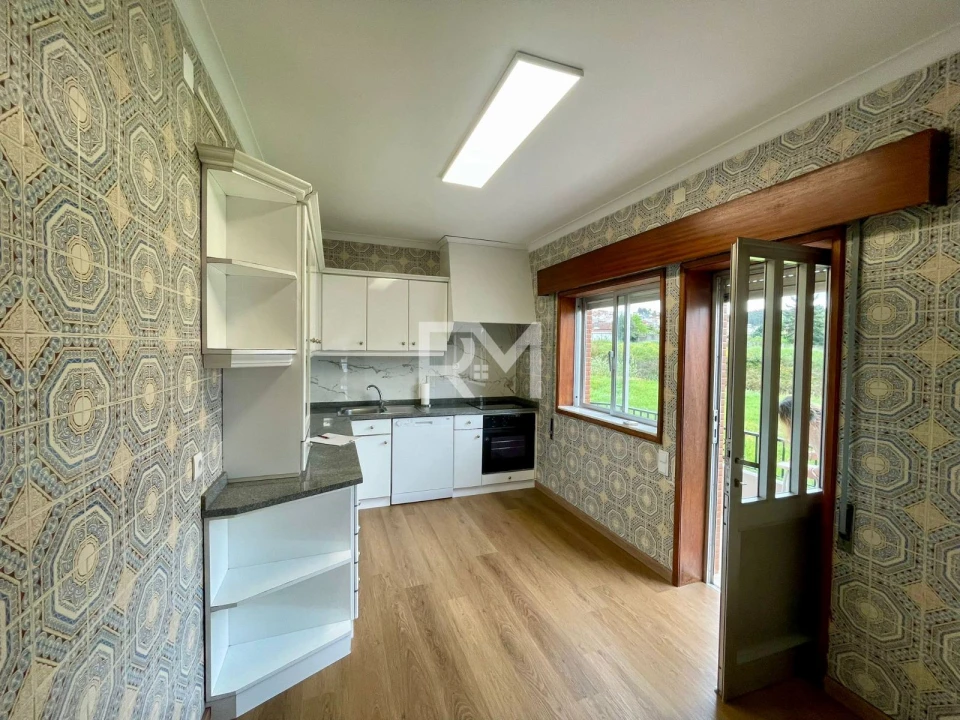 Apartamento T4 para Arrendamento em Ermesinde Foto 1