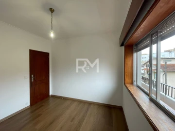 Apartamento T4 para Arrendamento em Ermesinde