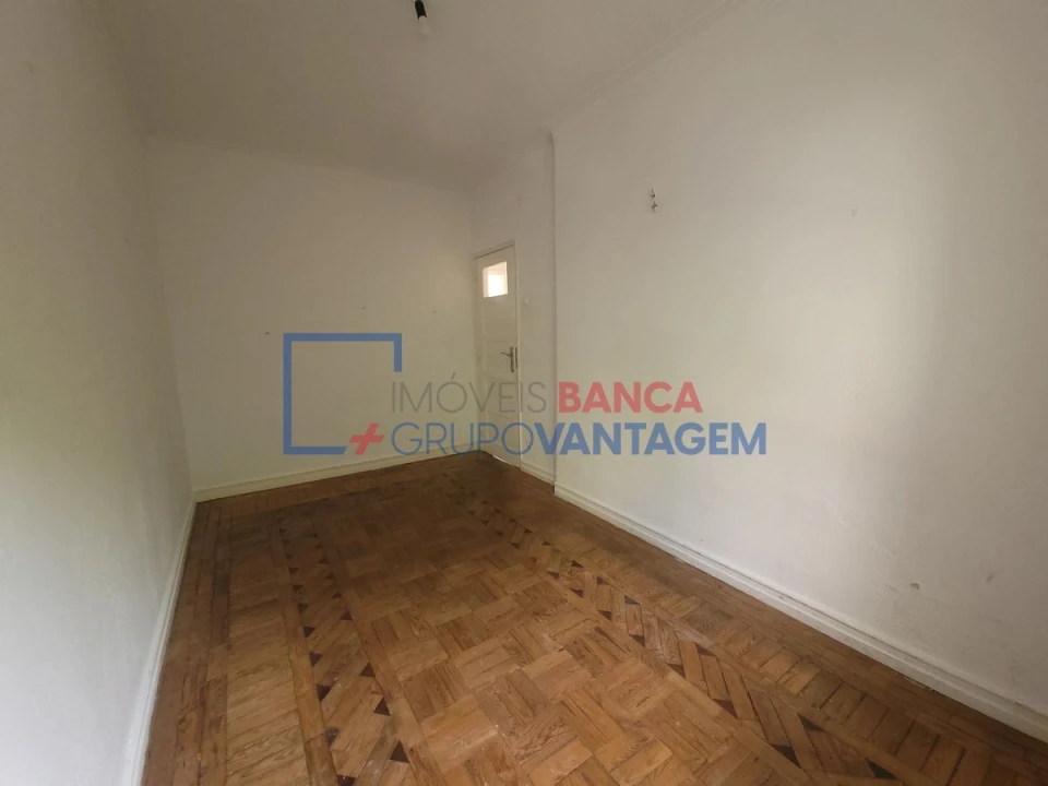 Apartamento T2 para Venda em Queluz e Belas Foto 13