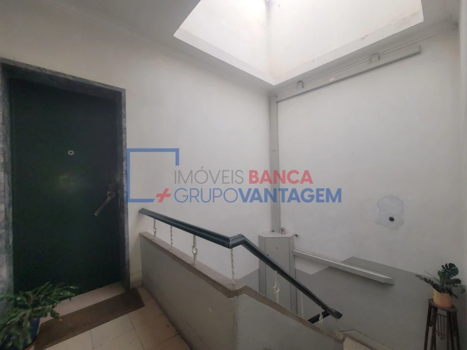 Apartamento T2 para Venda em Queluz e Belas Foto 17