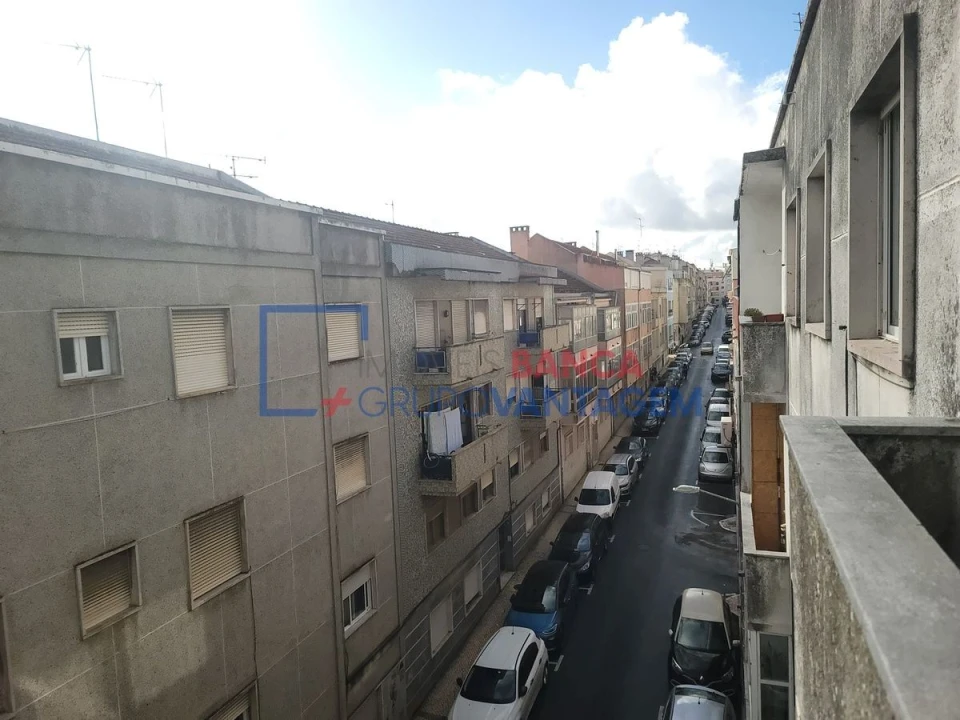 Apartamento T2 para Venda em Queluz e Belas Foto 21