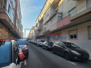 Apartamento T2 para Venda em Queluz e Belas