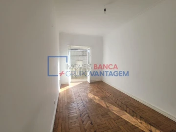 Apartamento T2 para Venda em Queluz e Belas