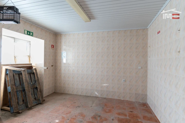 Moradia T3 para Venda em Alburitel Foto 4