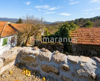 Moradia T2 para Venda em Bustelo, Carneiro e Carvalho de Rei