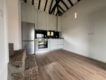 Moradia T2 para Venda em Bustelo, Carneiro e Carvalho de Rei