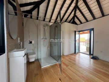 Moradia T2 para Venda em Bustelo, Carneiro e Carvalho de Rei