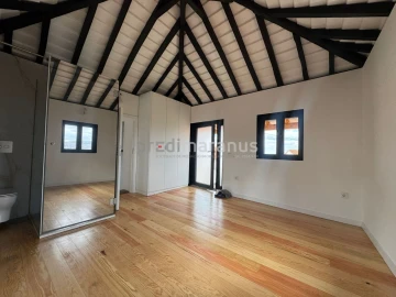 Moradia T2 para Venda em Bustelo, Carneiro e Carvalho de Rei