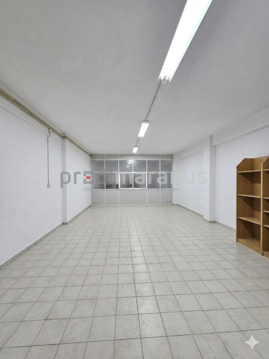 Armazém para Venda em Amarante (São Gonçalo), Madalena, Cepelos e Gatão Foto 3