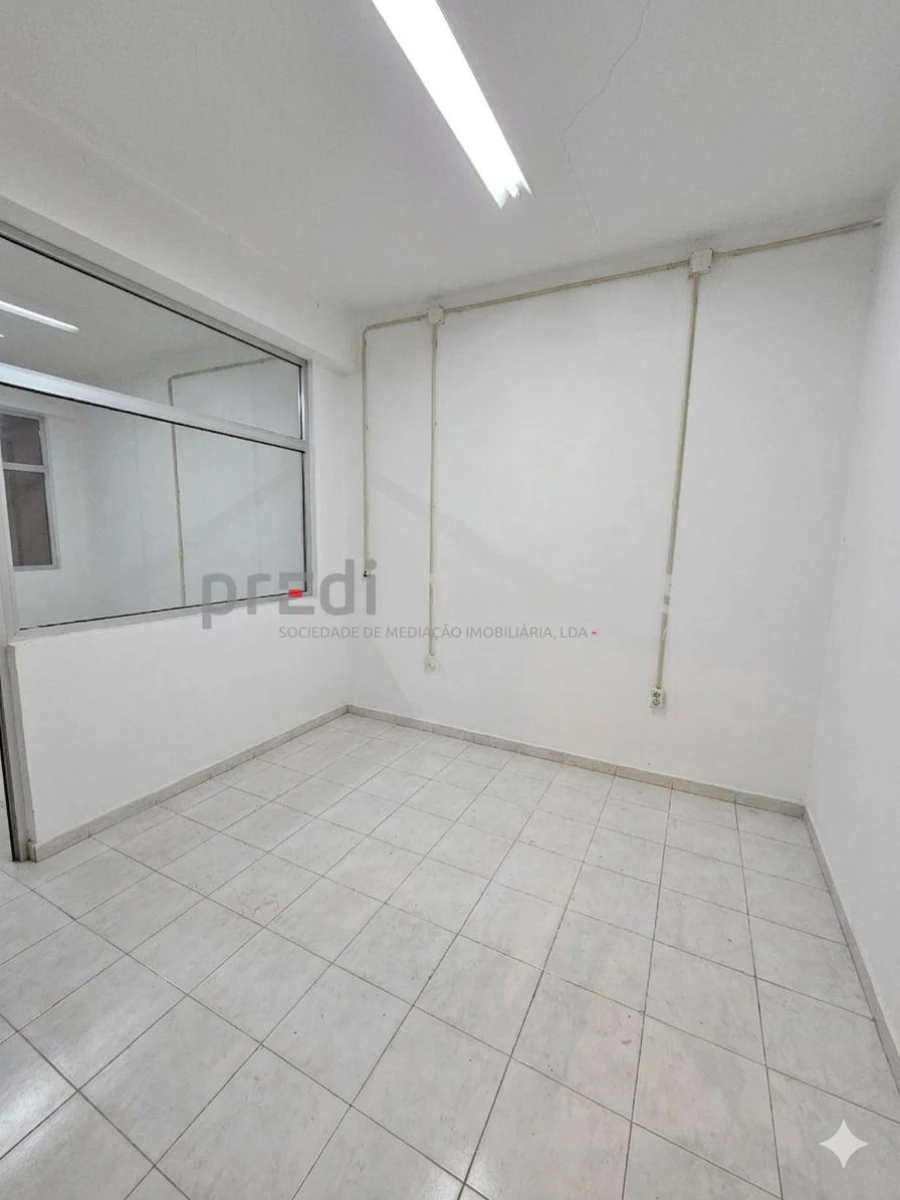 Armazém para Venda em Amarante (São Gonçalo), Madalena, Cepelos e Gatão Foto 6