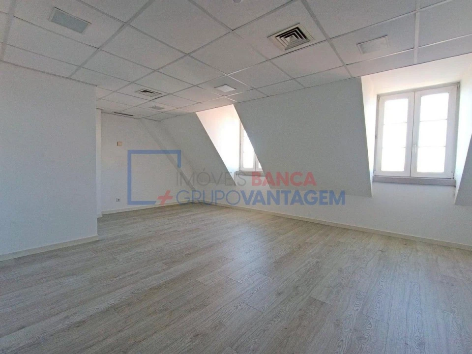 Escritório para Venda em Santa Maria Maior Foto 4