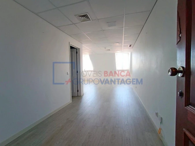 Escritório para Venda em Santa Maria Maior Foto 7