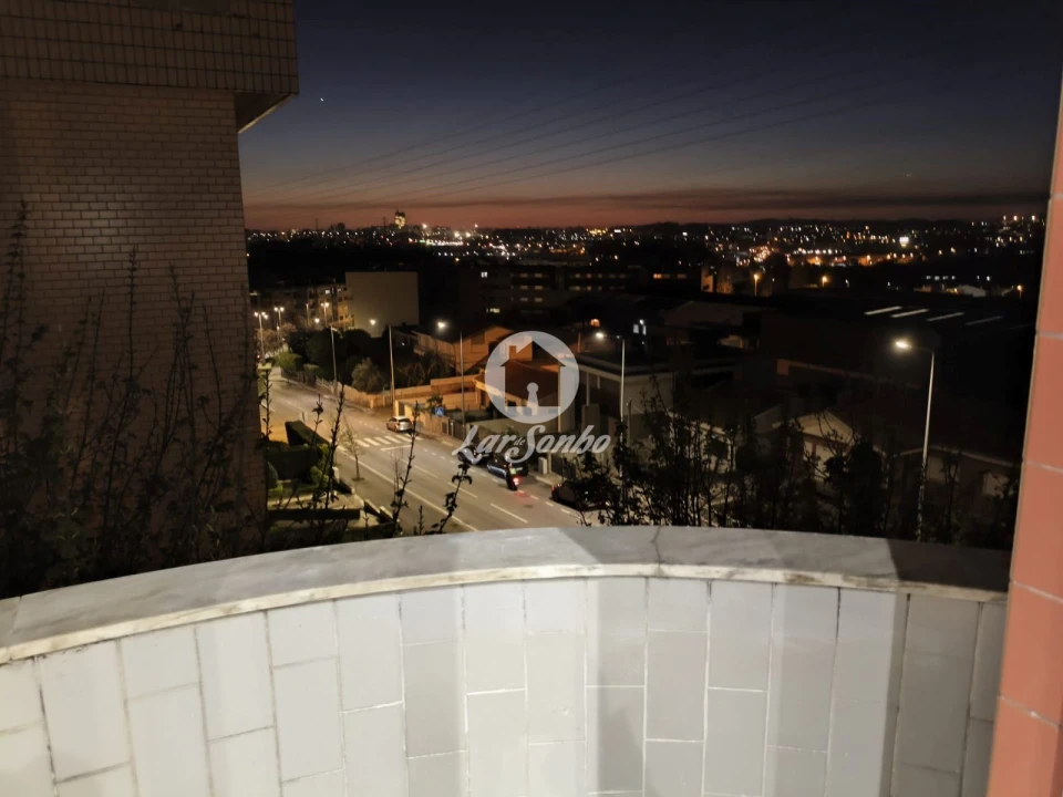 Apartamento T2 para Venda em Nogueira e Silva Escura Foto 9