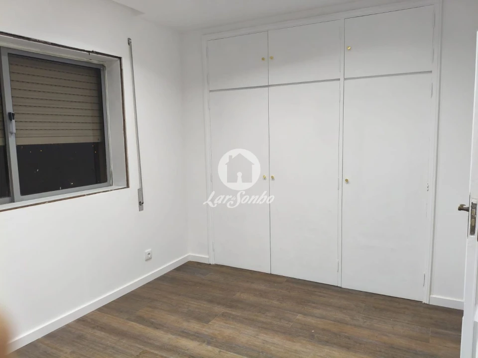 Apartamento T2 para Venda em Nogueira e Silva Escura Foto 10