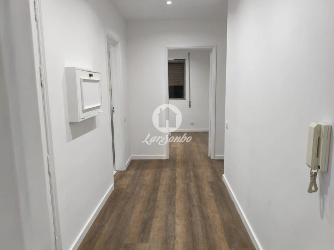Apartamento T2 para Venda em Nogueira e Silva Escura Foto 4