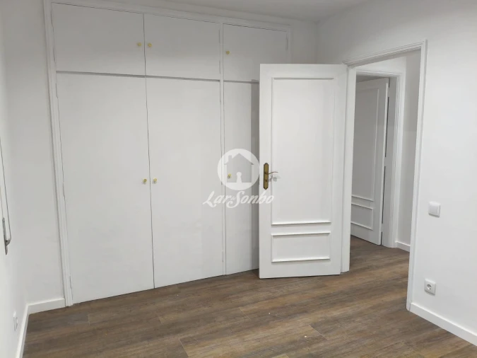 Apartamento T2 para Venda em Nogueira e Silva Escura Foto 7