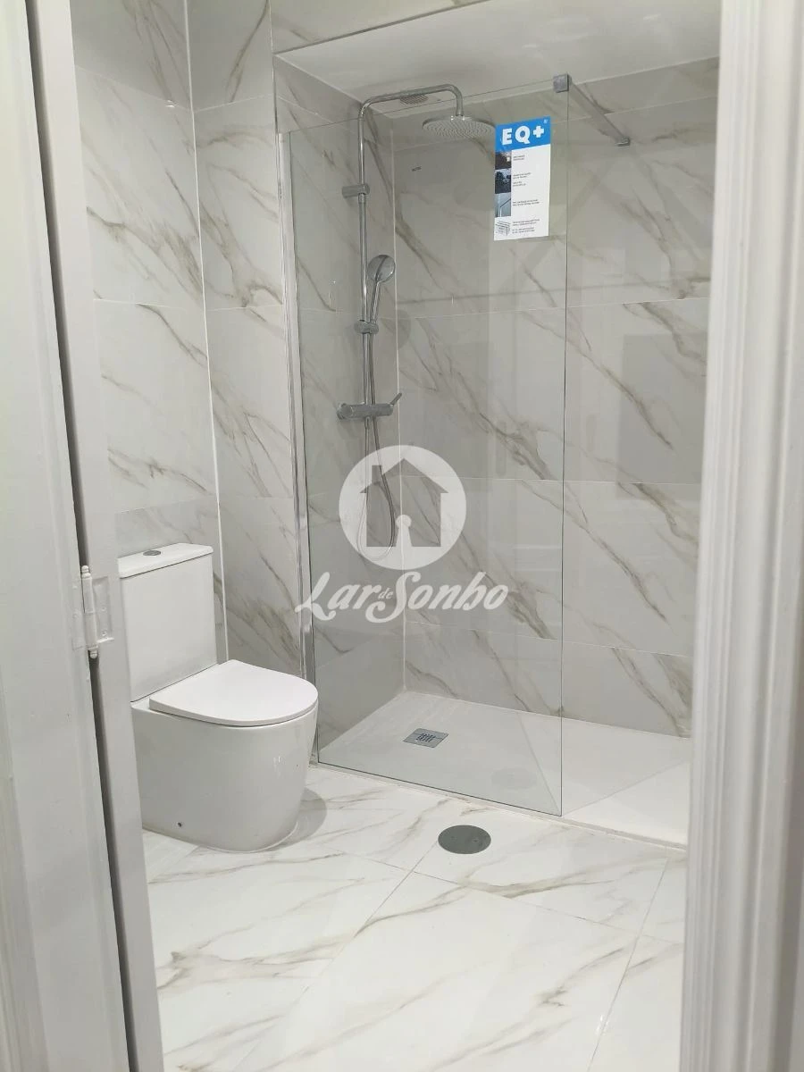 Apartamento T2 para Venda em Nogueira e Silva Escura Foto 11