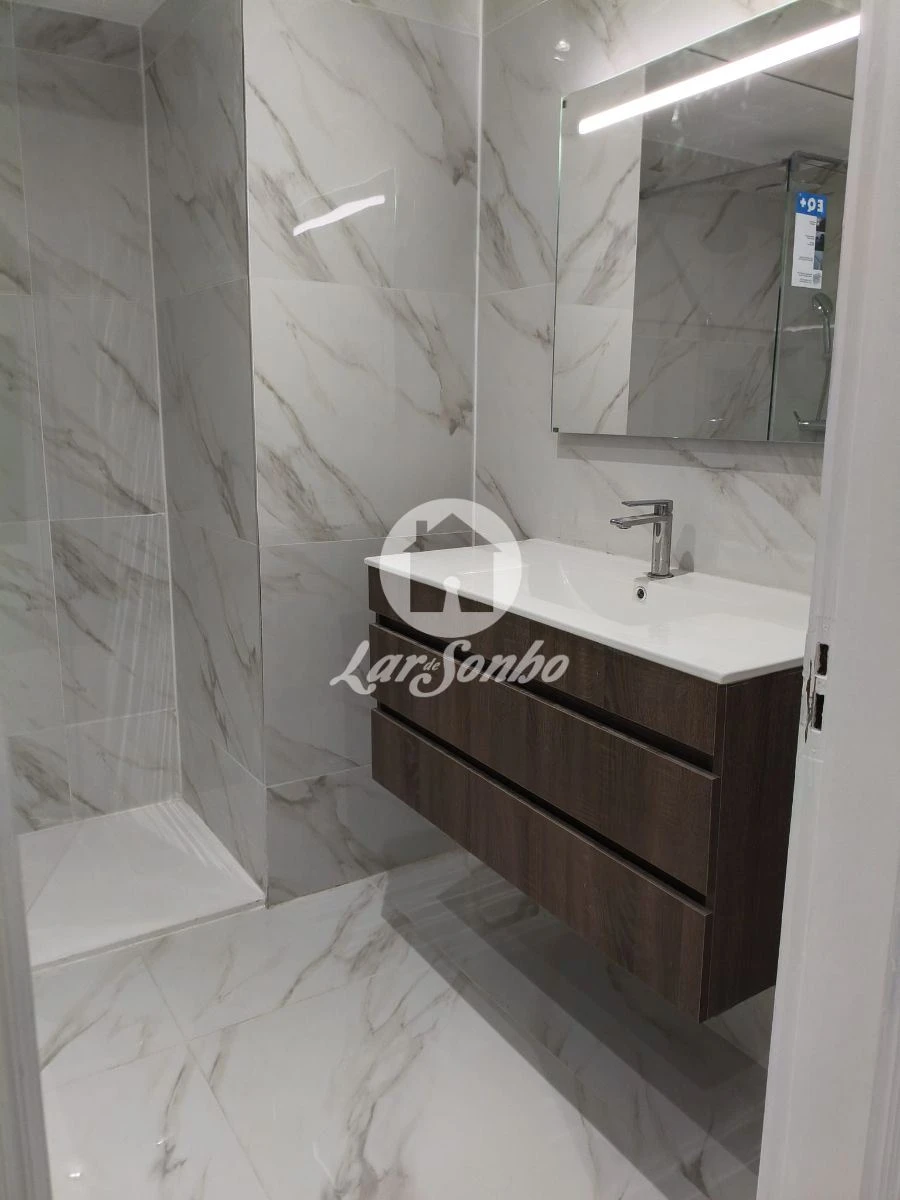 Apartamento T2 para Venda em Nogueira e Silva Escura Foto 12