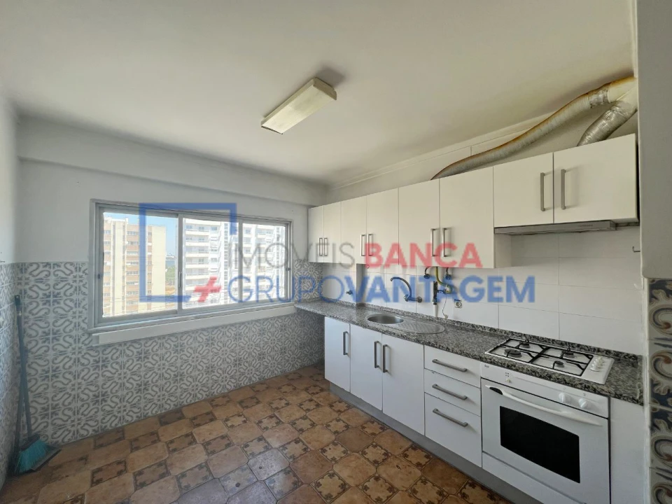 Apartamento T3 para Venda em Carregado e Cadafais Foto 1