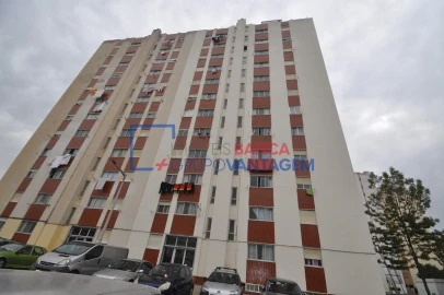 Apartamento T3 para Venda em Carregado e Cadafais