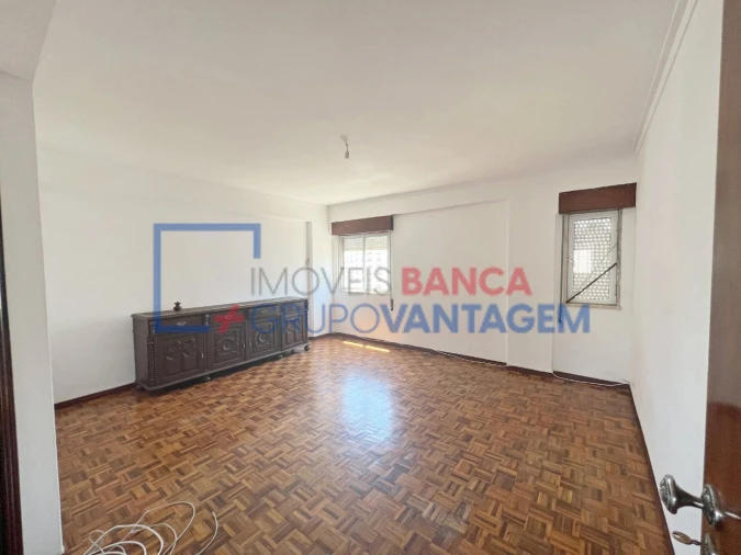 Apartamento T3 para Venda em Carregado e Cadafais Foto 8