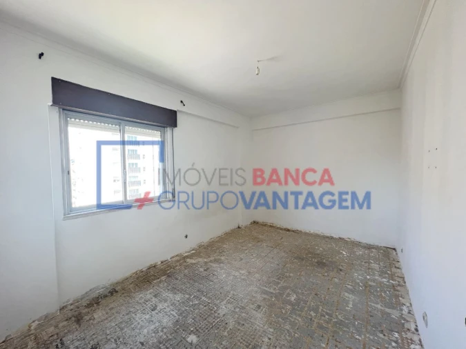 Apartamento T3 para Venda em Carregado e Cadafais Foto 15