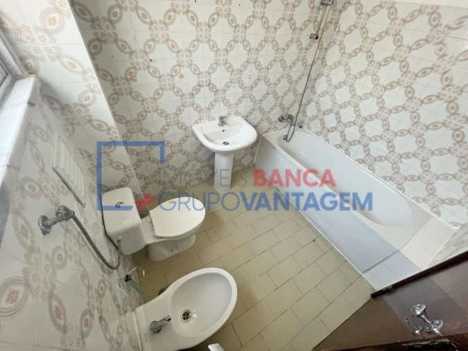 Apartamento T3 para Venda em Carregado e Cadafais Foto 16