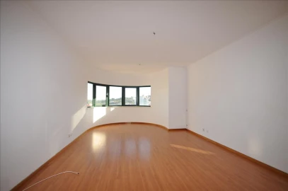 Apartamento T3 para Venda em Alenquer (Santo Estêvão e Triana)