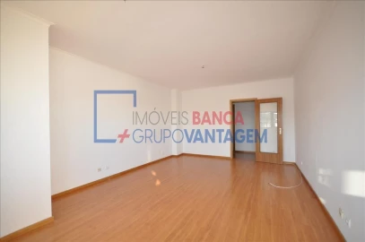 Apartamento T3 para Venda em Alenquer (Santo Estêvão e Triana)